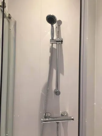 Townhouse @ Allen St - Stoke Отели рядом с достопримечательностью «Трентам Гарденс»