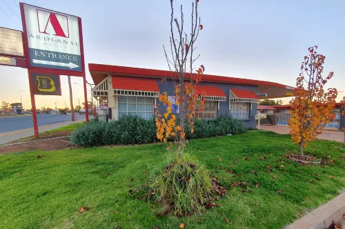 Ardeanal Motel Hotels in West Wyalong
