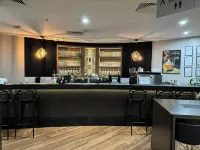 Hotel Grand Chancellor Townsville - bar