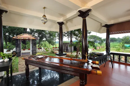 Achayans Homestay Mararikulam - Beach