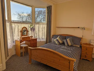 Jurassic Bay Holidays Hotel di 
