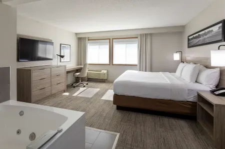 GrandStay Hotel & Suites Отели рядом с достопримечательностью «Парк Ханисакл»