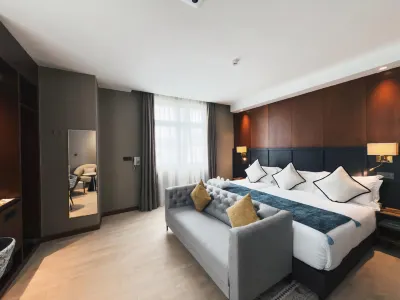 Moon Hotel Hotels in George Town