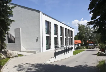 Country Inn Suitenhotel Отели рядом с достопримечательностью «Märkischer Golfclub Potsdam»