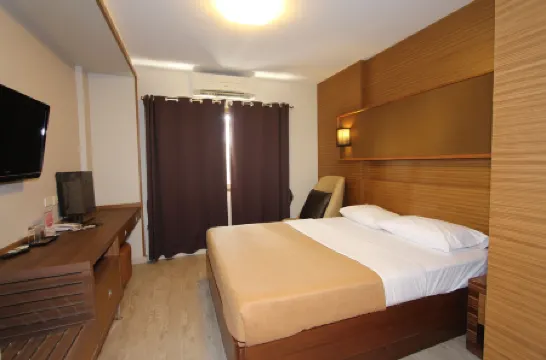 Honey Lodge Отели рядом с достопримечательностью «Пешеходная улица Паттайя»