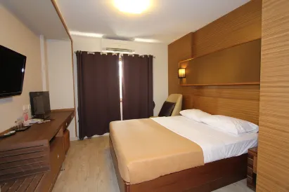 Honey Lodge