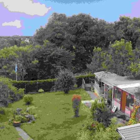 Meadhon Guest House