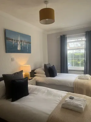 Ty Dderw Country Inn Hotels in Rhosgoch