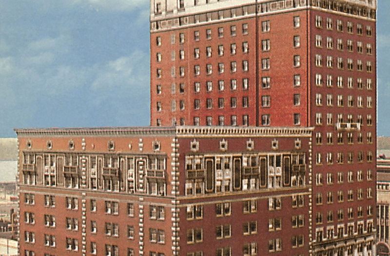 DoubleTree Suites by Hilton Hotel Detroit Downtown - Fort Shelby