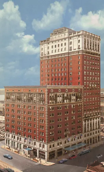 DoubleTree Suites by Hilton Hotel Detroit Downtown - Fort Shelby Hotels near New Center Area
