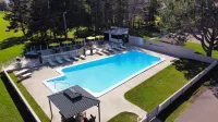 Quality Inn & Suites Garden of the Gulf - Pools