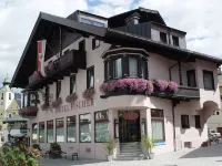 Hotel Fischer Hotels in Sankt Johann in Tirol