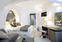 Anteliz Suites Hotels in Santorini