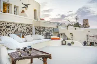 Heliophos Boutique Caves Hotels in Finikia