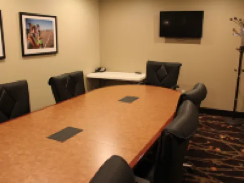 Roosevelt Inn & Suites Hotels in McKenzie County