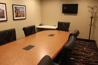 Roosevelt Inn & Suites