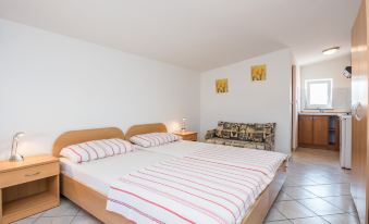 Apartments Delic Pejic