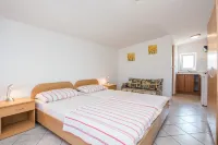 Apartments Delic Pejic