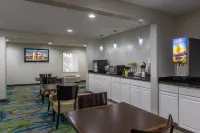 Days Inn by Wyndham Greenville - Bữa sáng