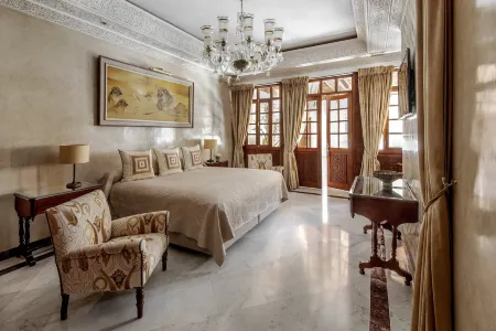 La Sultana Marrakech Отели рядом с достопримечательностью «Agafay Marrakech - Activités Quad buggy Chameau et diner spectacle»