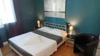 Hôtel le Cambronne Hotel a Reze