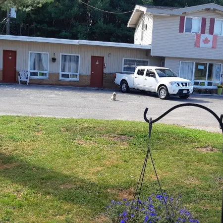 Pine Grove Motel