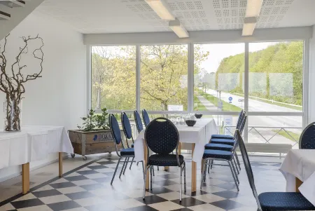 Hotel Juelsminde Strand Отели в г. Хеденстед