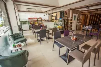 City View Residence - bar