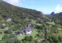 Piha Beachstay Accommodation Hotels in Piha