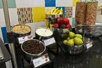 Holiday Inn Express & Suites MEXICALI by IHG - Breakfast