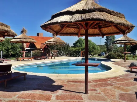 Cabañas Oma Lissi Отели в г. Хунин