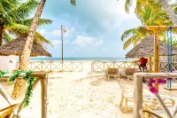 The African Paradise Beach Hotel - de playa