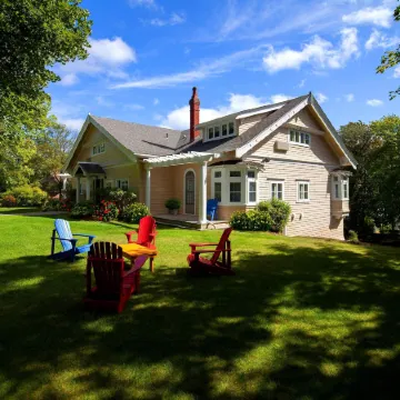 Leaside Manor