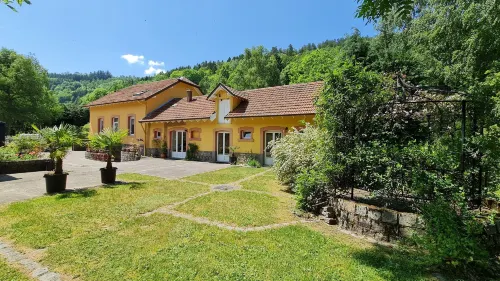 Domaine des Graviers Hotels in Plainfaing