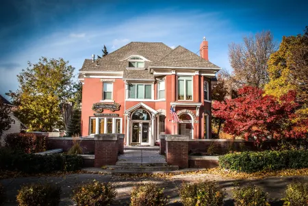 The Anniversary Inn - Logan