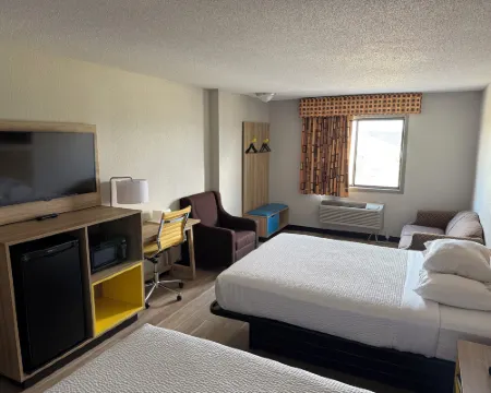 Days Inn by Wyndham Muncie -Ball State University Hotels in Muncie