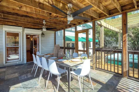 Raven by AvantStay Entertainers Dream w Pool Hot Tub Game Room 9 BRs