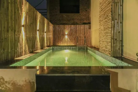 3BHK w/Pool - Sunset Palazzo by Universe Villas Отели в г. Каламболи Тарф Уореди