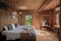 Bamboo Hill Villa Hotels in TT. Thiên Tôn