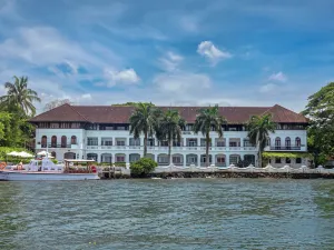 Brunton Boatyard - a CGH Earth Experience