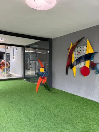 Glandov Suites and Apartment