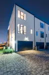 Luxury Townhome With Rooftop Deck Skyline Views - Bungalows