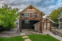 Mountain Studio - luxury finishes in upscale neighborhood, e-bikes included!