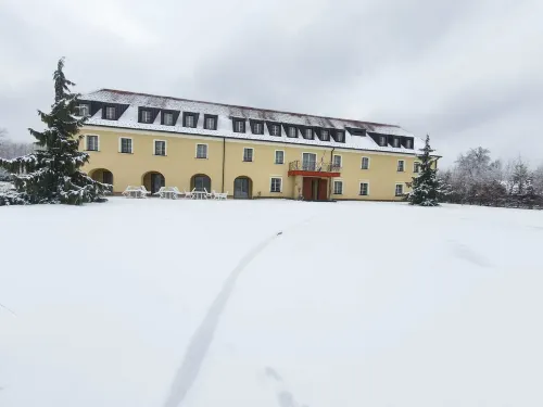 Hotel Dvorac Jurjevec - parking