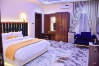 Kim Royals Hotel and Suites Hôtels à : 