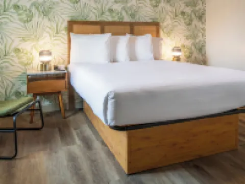 The LEEF Hotel Hotels in Glendale