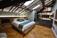 Corte Sospesa Guest House & Spa Hotels in Bassano Romano