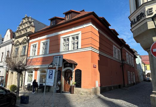 펜지온 틀루스타 카흐나