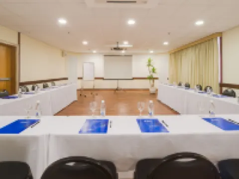 ブルー ツリー タワーズ オール スイーツ サント アンドレ サント・アンドレのホテル