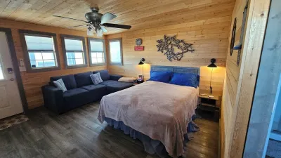 Wildlife, BBQ, Stargazing: Black Cat Ranch Awaits!